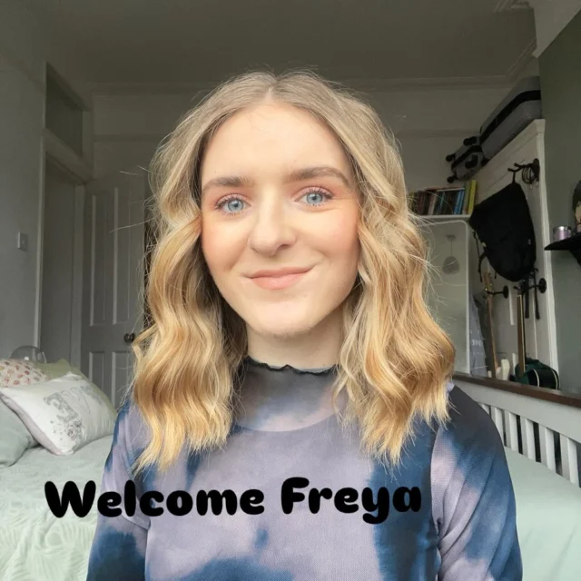 A huge Point team welcome to our new stylist!🥂🍾
Freya is truly passionate about hair, and loves crafting looks that are tailored to the individual! 
She has a diverse range of skills and technique in her tool box! From elegant hair up styles, sharp precise haircuts,  editorial bouncy blow dries and barbering. 
Outside of the salon, Freya loves live music , and is a dedicated karate practitioner, having trained in the martial art since the age of seven!
Freya is super excited to bring her energy and share her expertise with The Point team.

#brightonhair #brightonhairstylist #brightonhairsalon #newstylist #newbeginnings #ecosalon #newhairhome #northlaine #trafalgarstreet #independanthairsalon